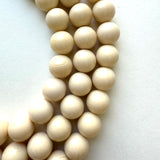 Elegance at the Forefront / Re~Vintage