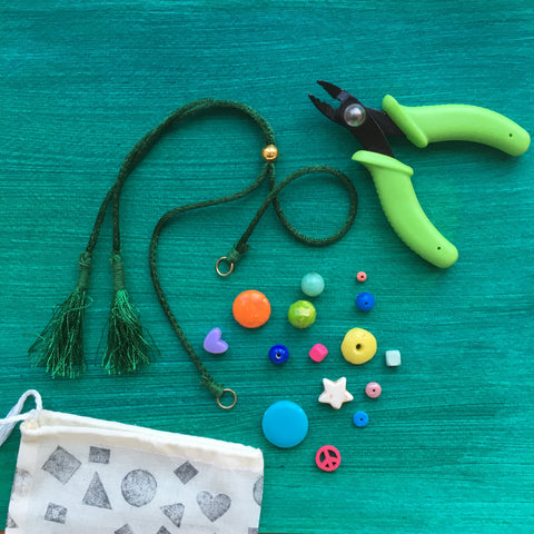 DIY Necklace Kit / GREEN